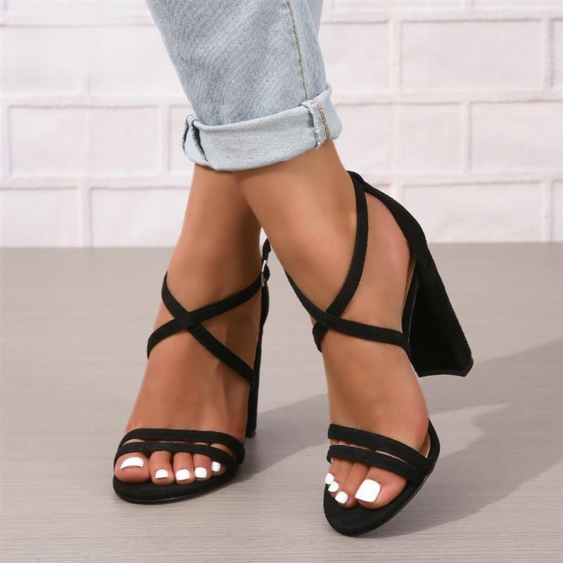 Sandales à talons hauts brodée - Sandal Strappy Heeled avis et prix